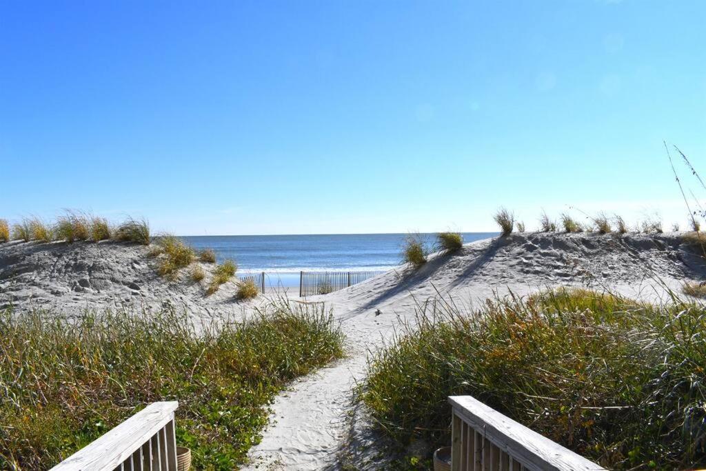 New Remodeled Direct Oceanfront Views Beach Cove Myrtle Beach Exterior photo
