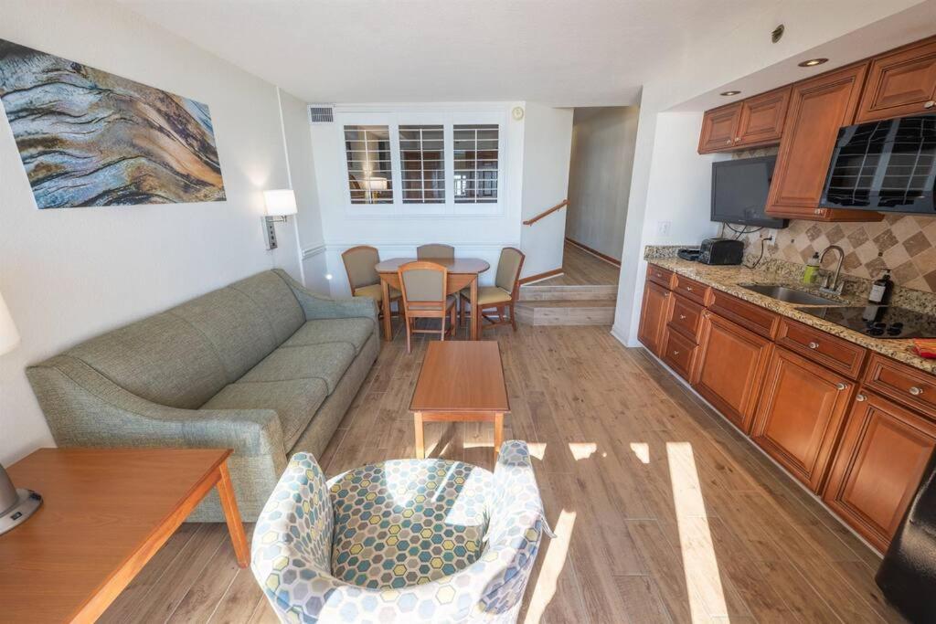 New Remodeled Direct Oceanfront Views Beach Cove Myrtle Beach Exterior photo